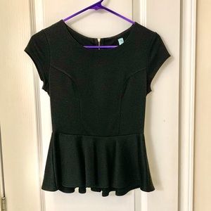 Black peplum short sleeve top